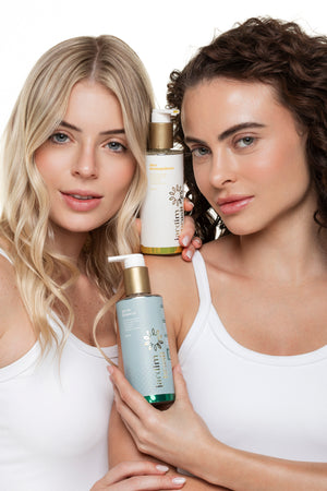 Kit Pele Limpa da Jardim Brasil com produtos para limpeza facial, exibido em embalagem com frascos e tubo.