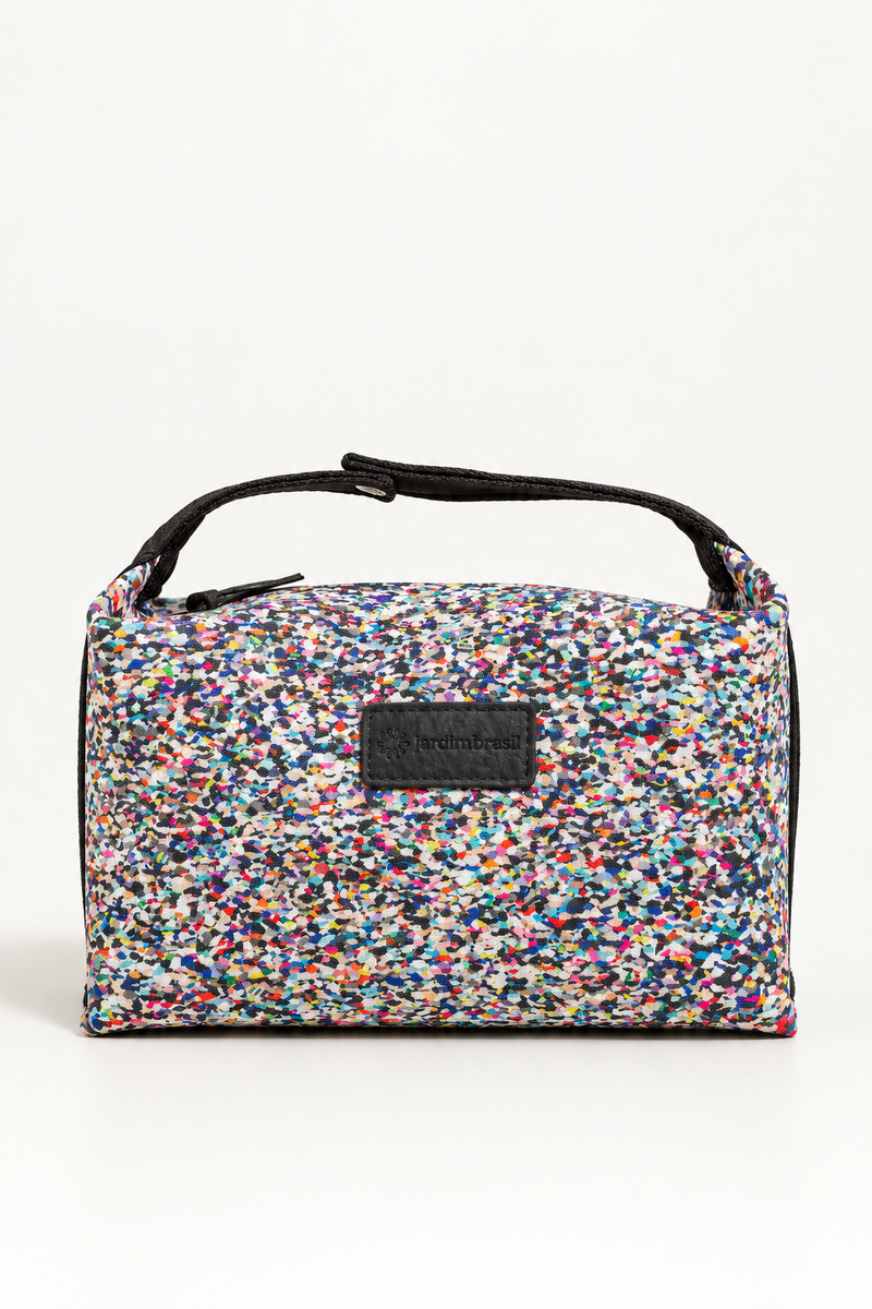 Beauty Organizer Bag for a practical and sustainable beauty routine | Jardim Brasil